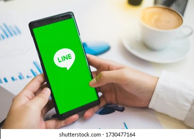 US WhatsApp account cleaning services